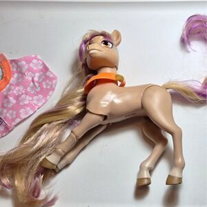 Wild Manes Bailey purple surf Articulated Horse  Jakks Pacific Horse and blanket